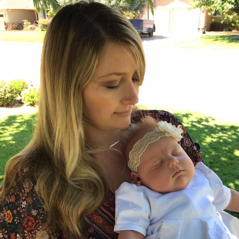 Meet your Posher, Dione